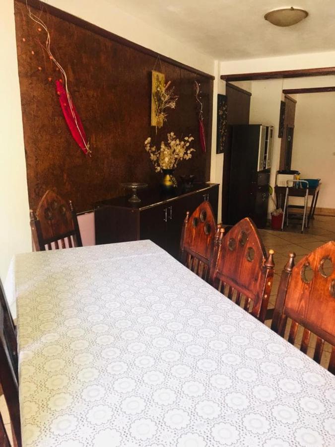Vila Nik 부스테니 외부 사진